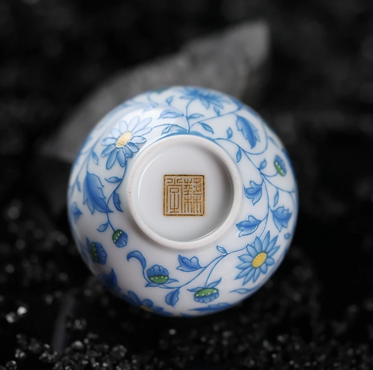 Porcelain enamel